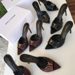 حذاء سان لوران بكعب متوسط